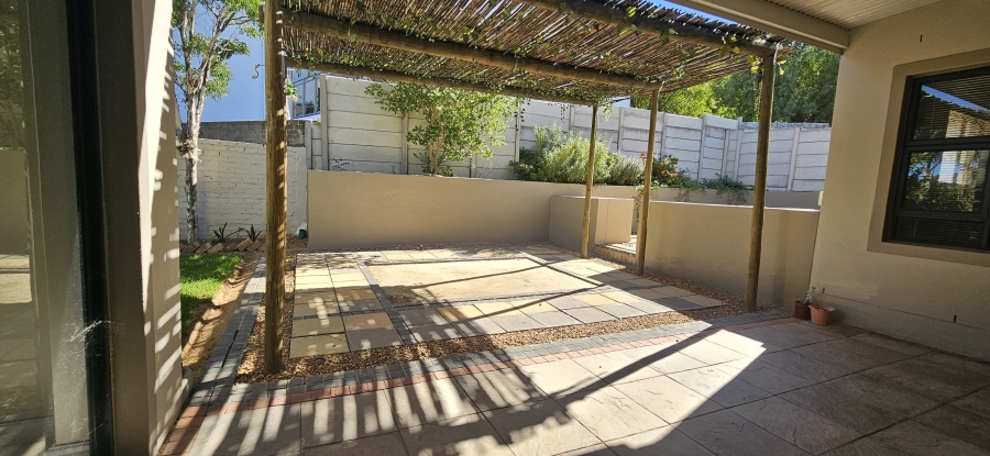 To Let 3 Bedroom Property for Rent in Berg En Dal Western Cape